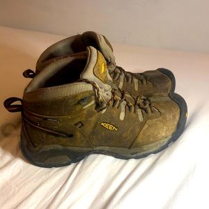 Men’s keen work shoes great condition!!!